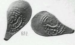 Монета Денга (голова вправо и кольцевая надпись, на обороте зверь с развёрнутой головой). Разновидности, подробное описание