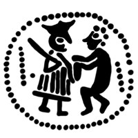 Денга (князь стоит с мечом, человек справа держит предмет, точки по сторонам, строки разделены). Рисунок аверса