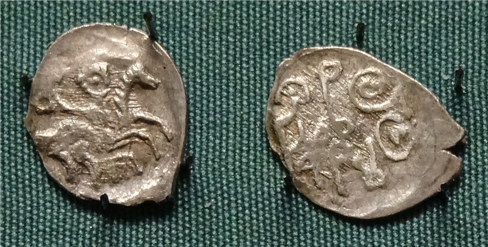 Монета Денга тверская (всадник с саблей, m, на обороте Государь вязью)