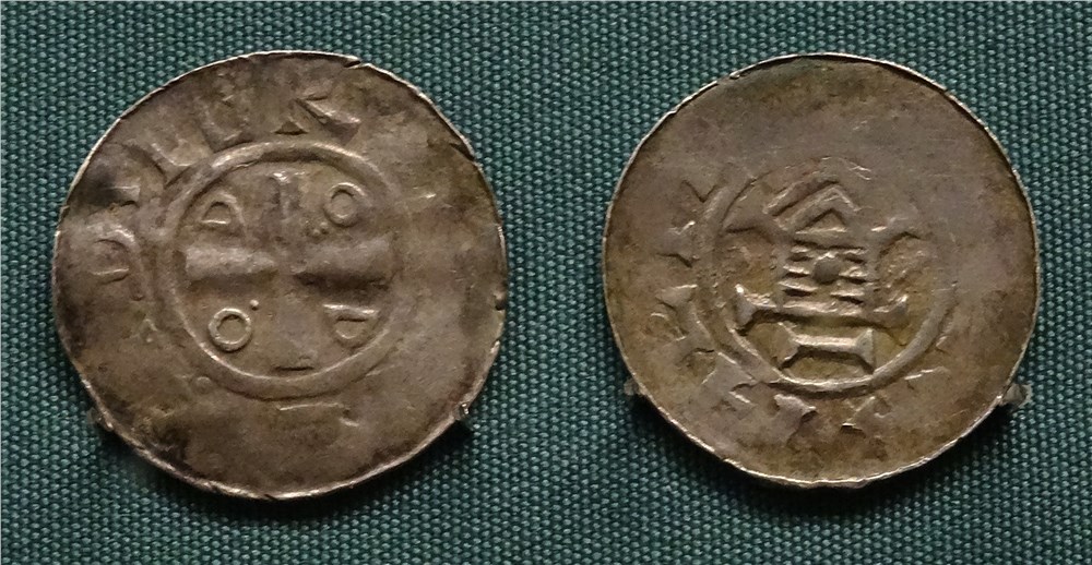 Монета Саксония. Денарий (правление Оттона III)