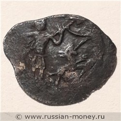 Монета Денга (человек с медведем, на обороте надпись). Разновидности, подробное описание. Аверс